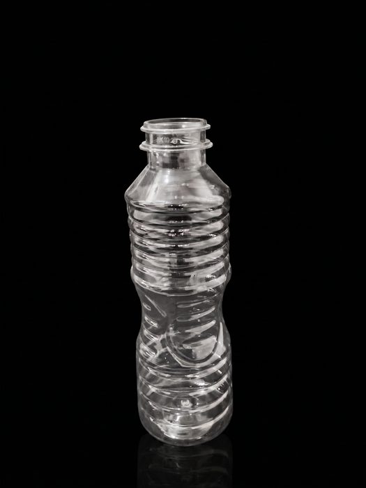 Edible Oil Bottles in PET Bottles for edible oil - manufactured by Ganpati Containers in Sri Ganganagar, Rajasthan