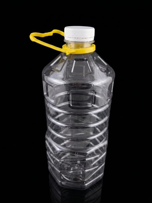 Edible Oil Bottles in PET Bottles for edible oil - manufactured by Ganpati Containers in Sri Ganganagar, Rajasthan